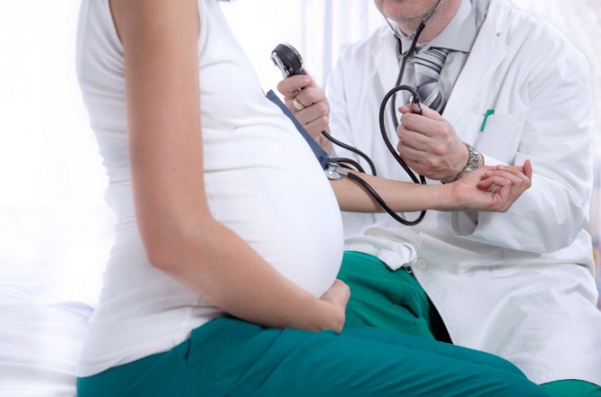измеряем давление беременной