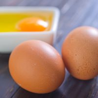 Сырые яйца при гастрите: польза, правила употребления