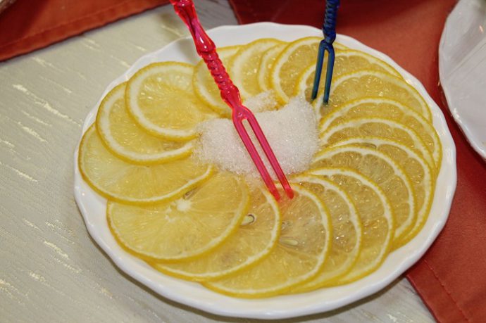 лимон с сахаром