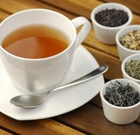 Можно ли при гастрите черный чай, иван чай и другие виды