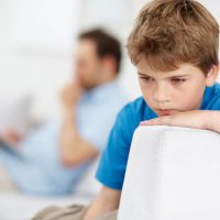 Энурез у детей: причины, симптомы и лечение